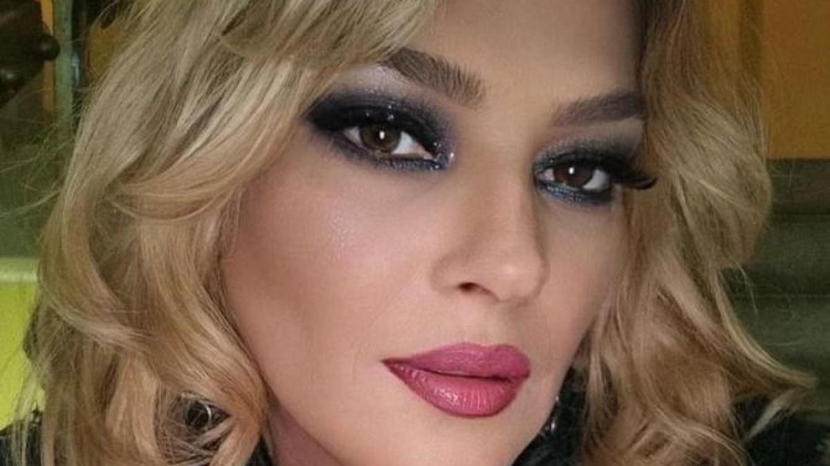 laura-stone_56451100