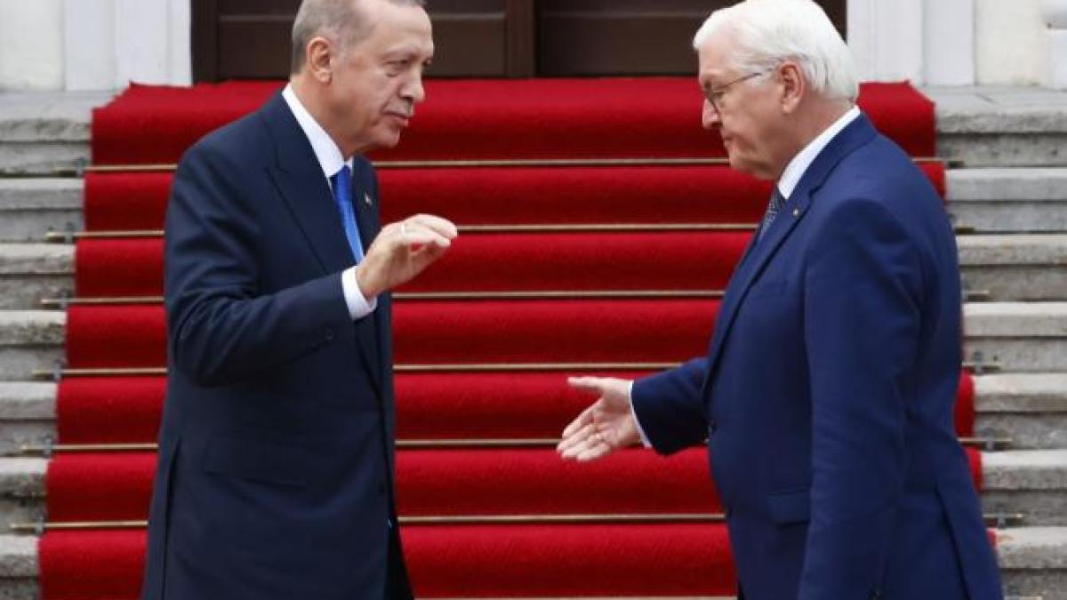 frank-walter-steinmeier--presedintele-german--a-adus-in-evidenta-vineri-la-berlin-dreptul-la-existenta-al-israelului--in-timpul-intrevederii-avute-cu-omologul-sau-turc-recep-tayyip-erdogan_54112600