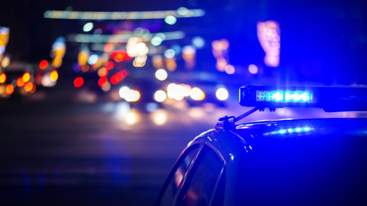 daniel-cristian-stan--primarul-din-targoviste--implicat-intr-un-accident-rutier--masina--in-care-se-familia-sa--a-plonjat-peste-un-pod_21432400