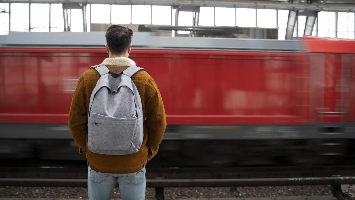 mae--atentionare-de-calatorie-in-italia--greva-feroviara-a-fost-prelungita_71318800