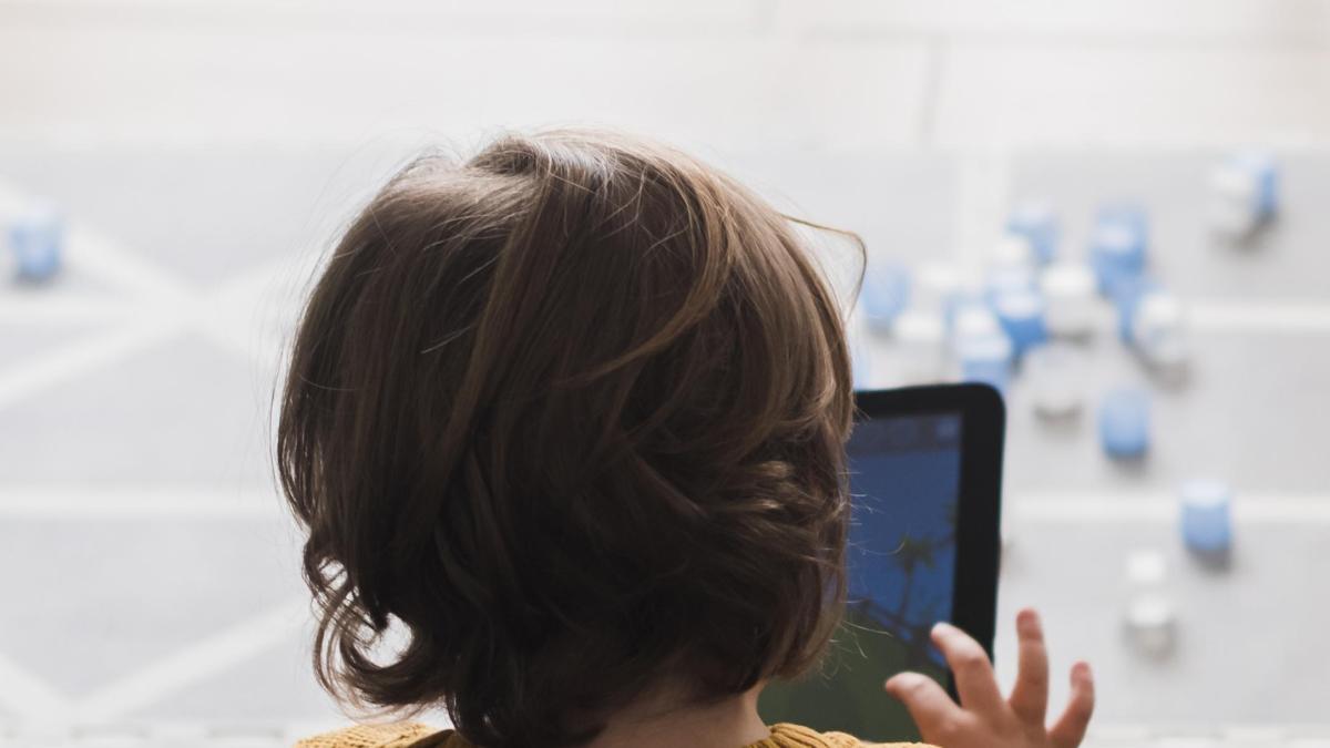 exista-autism-virtual-psihiatrul-pediatru-ioana-georgescu-lamureste-parintii-prc-e2prc-80prc-9emultiple-studii-au-aratat-astaprc-e2prc-80prc-9d--video_15148000