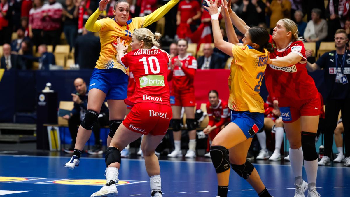 cm-handbal-romania--infrangere-la-scor-in-ultimul-meci-din-grupe_73844800