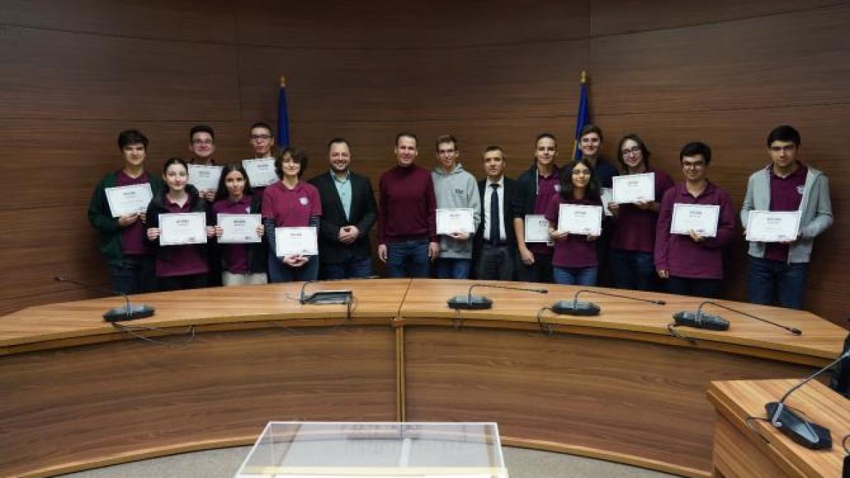 performanta-olimpicilor--recompensata-in-sectorul-3-180-000-de-lei-pentru-olimpici_70090500