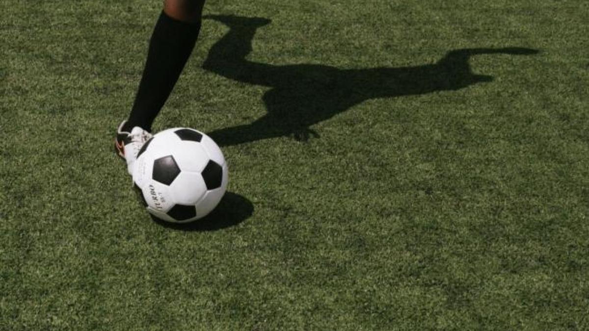 fotbalist-pexels_36560100