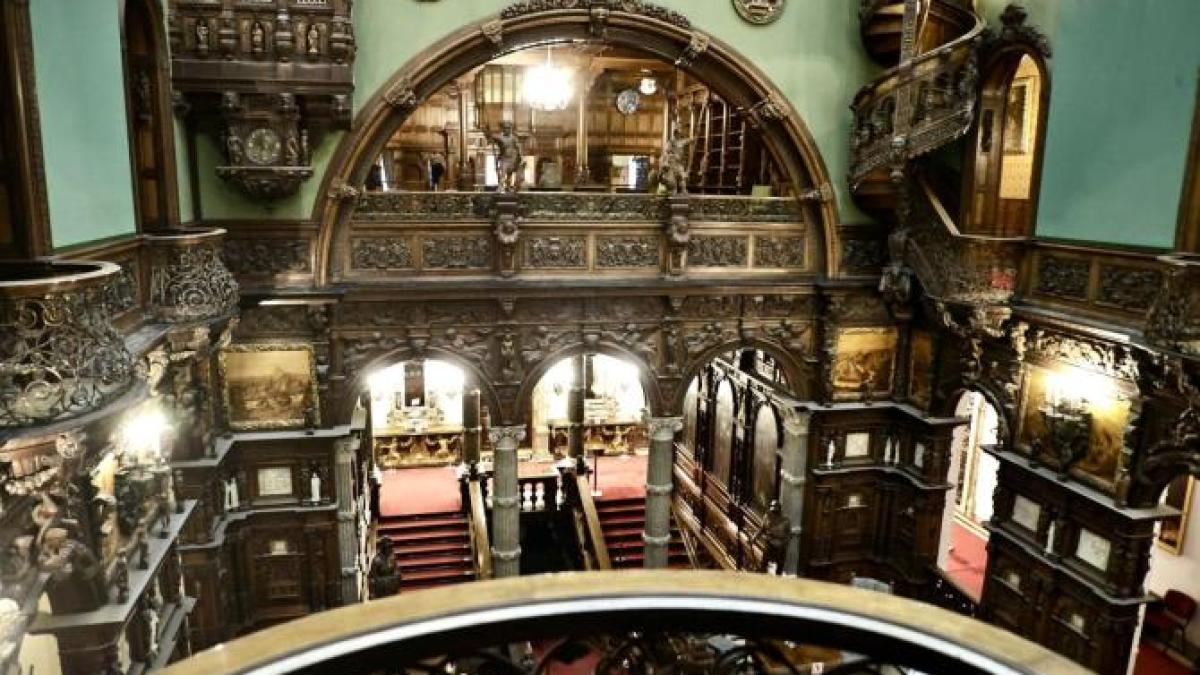 vor-incepe-lucrarile-la-acoperisurile-castelelor-peles-si-pelisor--care-este-termenul-de-executie-al-reparatiilor_45751000