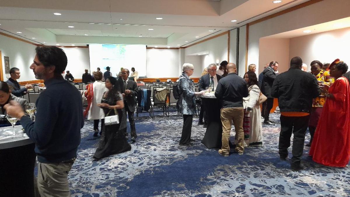 bomba-pacii--mesaj-puternic-transmis-de-artista-romanca-simona-toader4_91127400