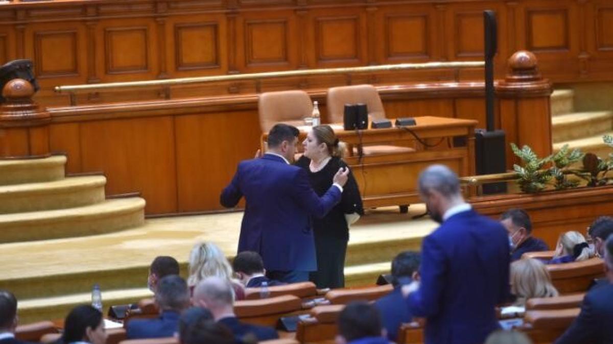 george-simion-si-diana-sosoaca_38117200