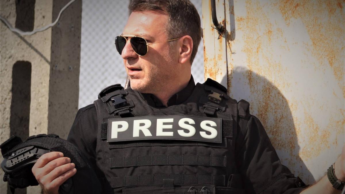 cum-a-intrat-christian-sabbagh-in-televiziune-am-fost-la-un-pas-de-moarte--copilarie-printre-gloante--in-liban-aveam-inclinatii-spre-aceasta-zona-jurnalistica_83162500