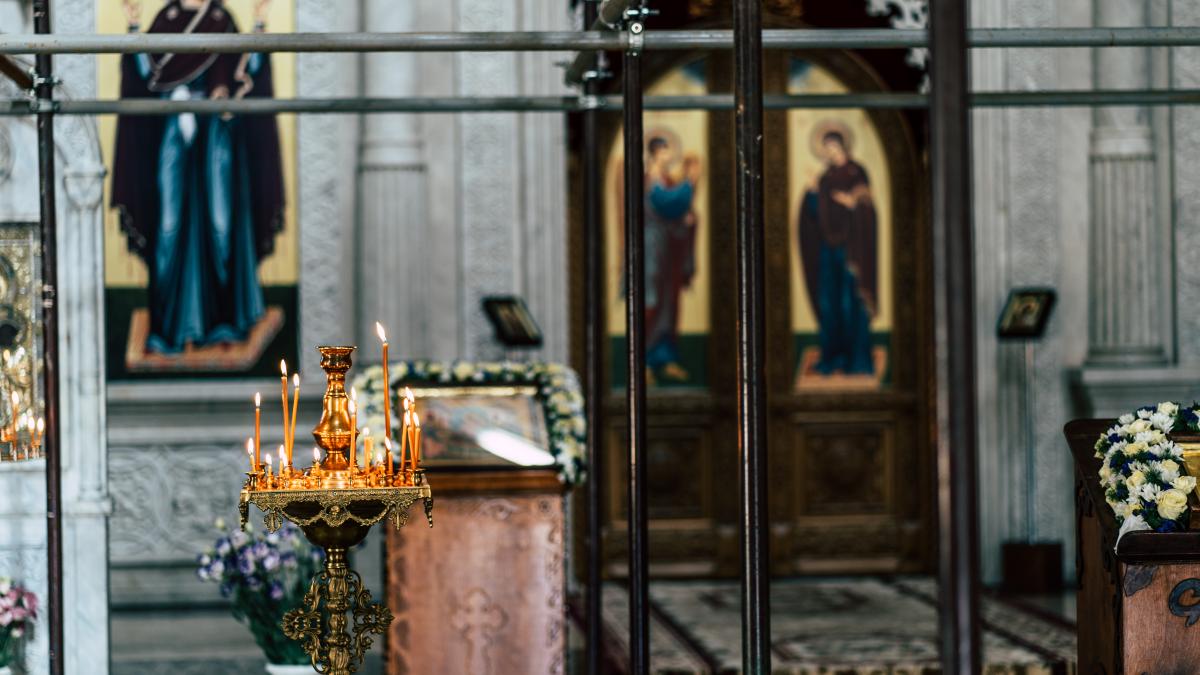 calendar-crestin-ortodox--sarbatoare-12-decembrie-2023---dezlegare-la-peste_64319500