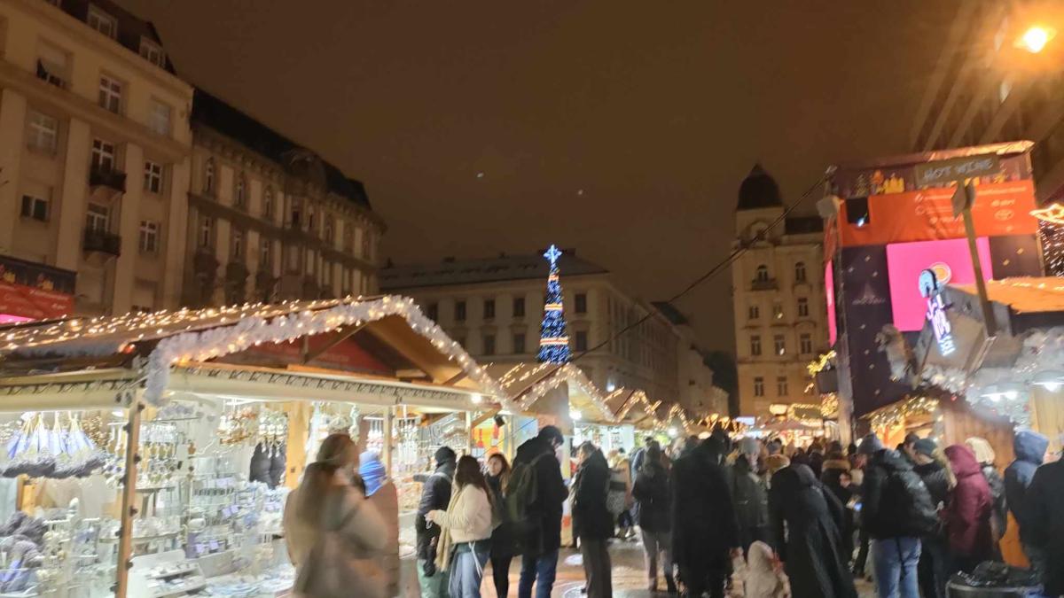 care-este-cel-mai-frumos-targ-de-craciun-din-europa--turistii-au-decis2_11207100