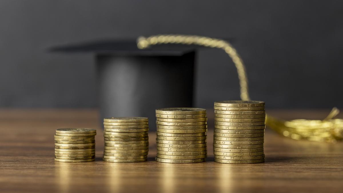 cand-se-vor-mari-salariile-profesorilor--premierul-marcel-ciolacu-am-ajuns-la-o-intelegere--este-o-oferta-cat-se-poate-de-respectuoasa-2_42297400