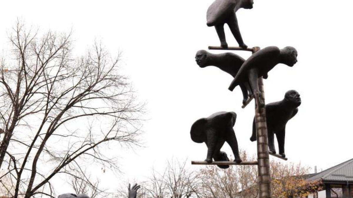 statuie-lovinescu-cotroceni-ilustrativ-dcnews-1_11042700