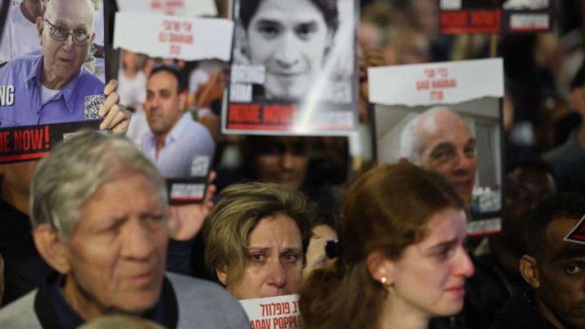 israelienii-indeamna-guvernul-sa-prc-e2prc-80prc-9eactioneze-acumprc-e2prc-80prc-9d-in-privinta-ostaticilor-prc-e2prc-80prc-9enu-ii-vrem-inapoi-in-saciprc-e2prc-80prc-9d_52556300