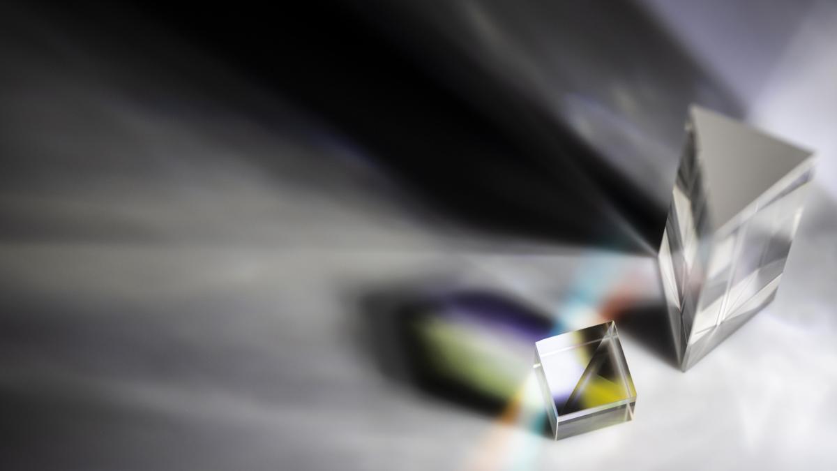 material-mai-dur-ca-diamantul_50973800