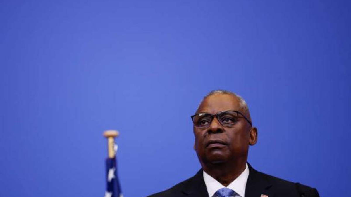 10-state--printre-care-sua-si-franta--in-coalitia-din-marea-rosie--rebelii-houthi-prc-e2prc-80prc-9dincalca-dreptul-internationalprc-e2prc-80prc-9d--sustine-secretarul-american-al-apararii_11861400