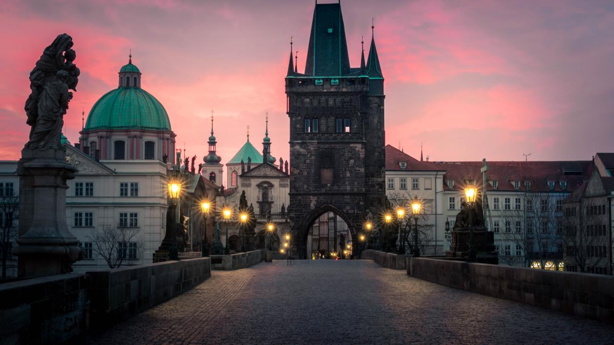 tac-armat-praga_27877000