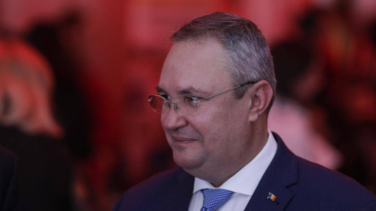 ce-face-nicolae-ciuca-de-craciun-nu-vorbesc-de-chestiunea-asta--incurajez-pe-toata-lumea-sa-mearga-la-biserica_87405400