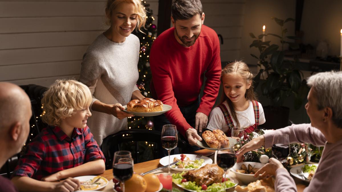 cum-mancam-de-sarbatori--de-ce-trebuie-sa-alegem-muraturile-in-sare-si-nu-in-otet--langa-friptura--lygia-alexandrescu-este-extrem-de-important-pentru-sanatatea-ficatului_55254000