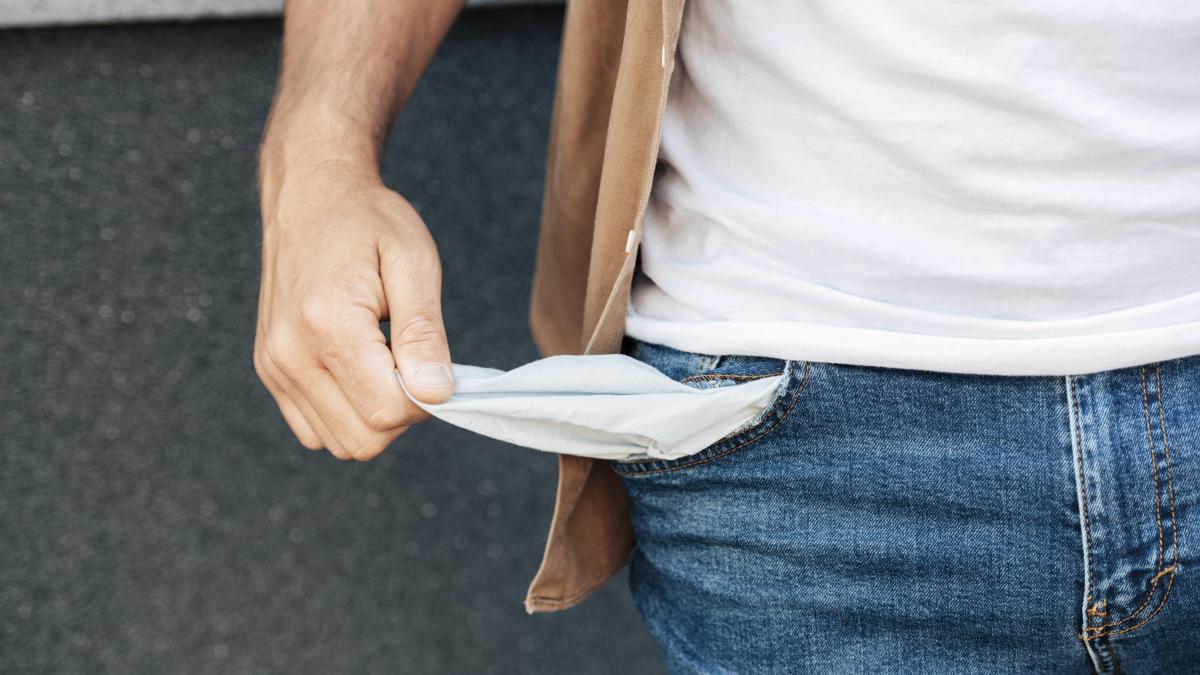 pensiile-si-salariile-functionarilor-publici-din-ucraina--amanate-din-cauza-razboiului-2_32998900