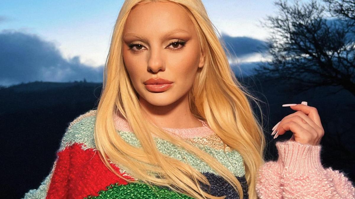 alexandra-stan_63144000