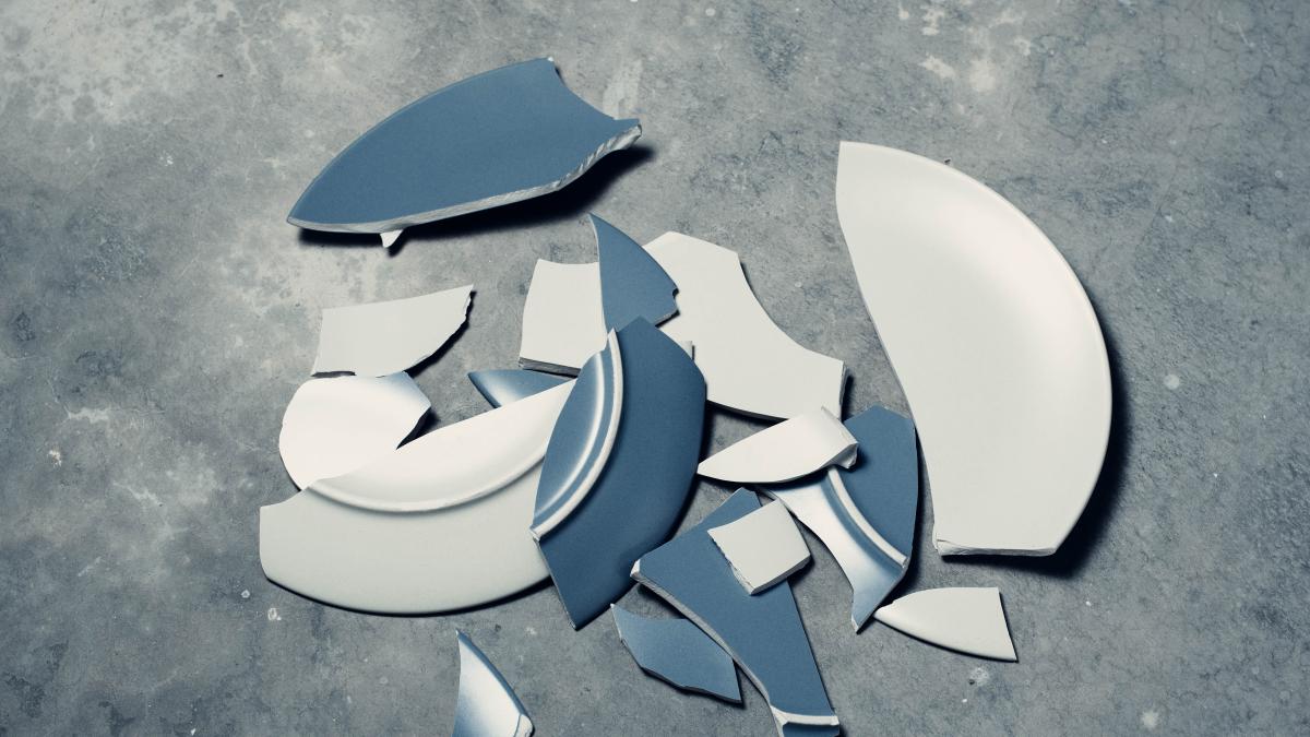 poporul-care-sparge-farfurii-la-cumpana-dintre-ani_72196200