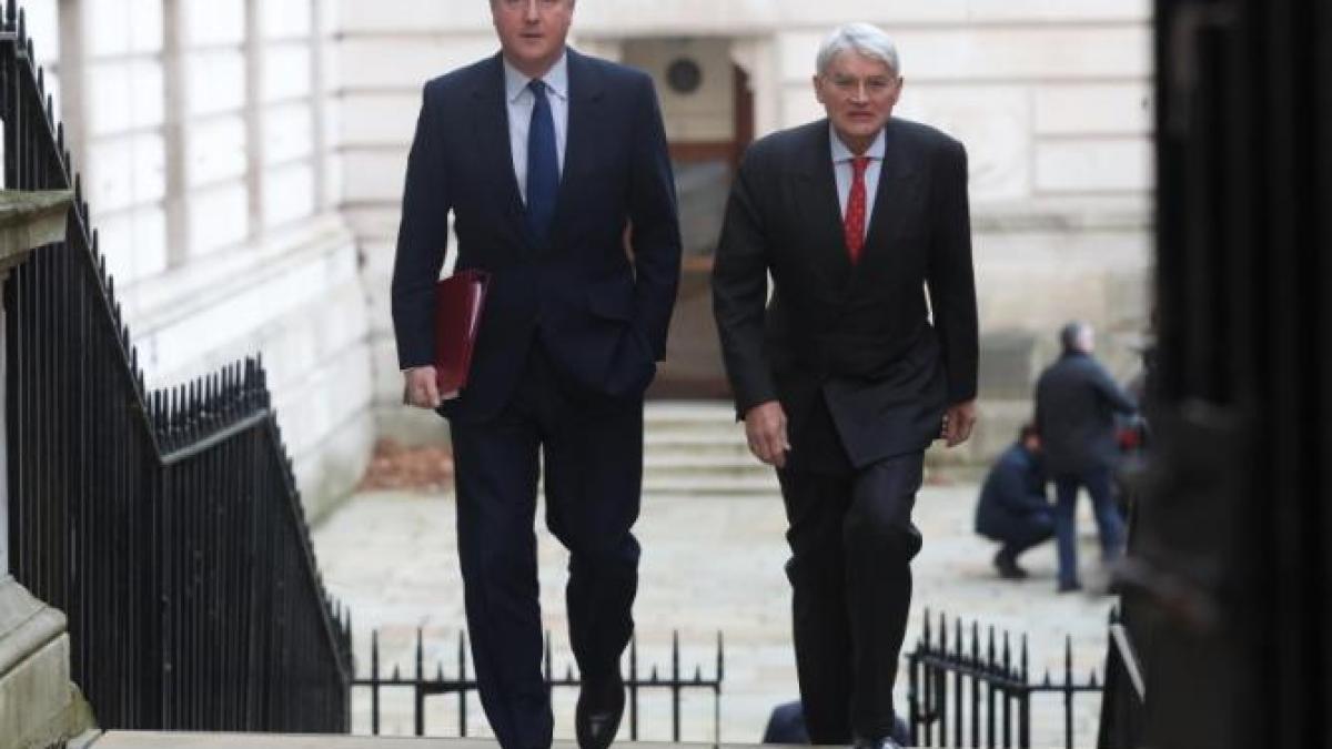 david-cameron-este-ingrijorat-ca-israelul-ar-fi-incalcat-dreptul-international---in-timp-ce-doi-britanici-sunt-tinuti-ostatici-in-gaza_82689600