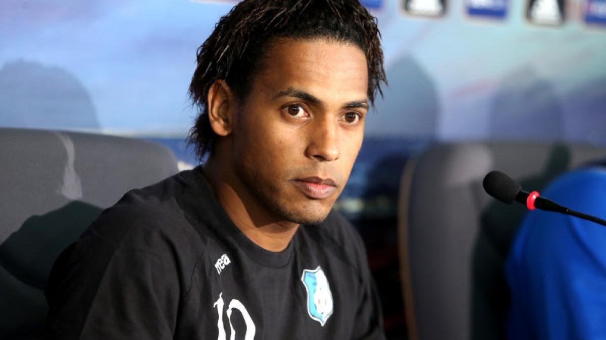 fotbal_eric_oliveira_ager_95558000_52085500