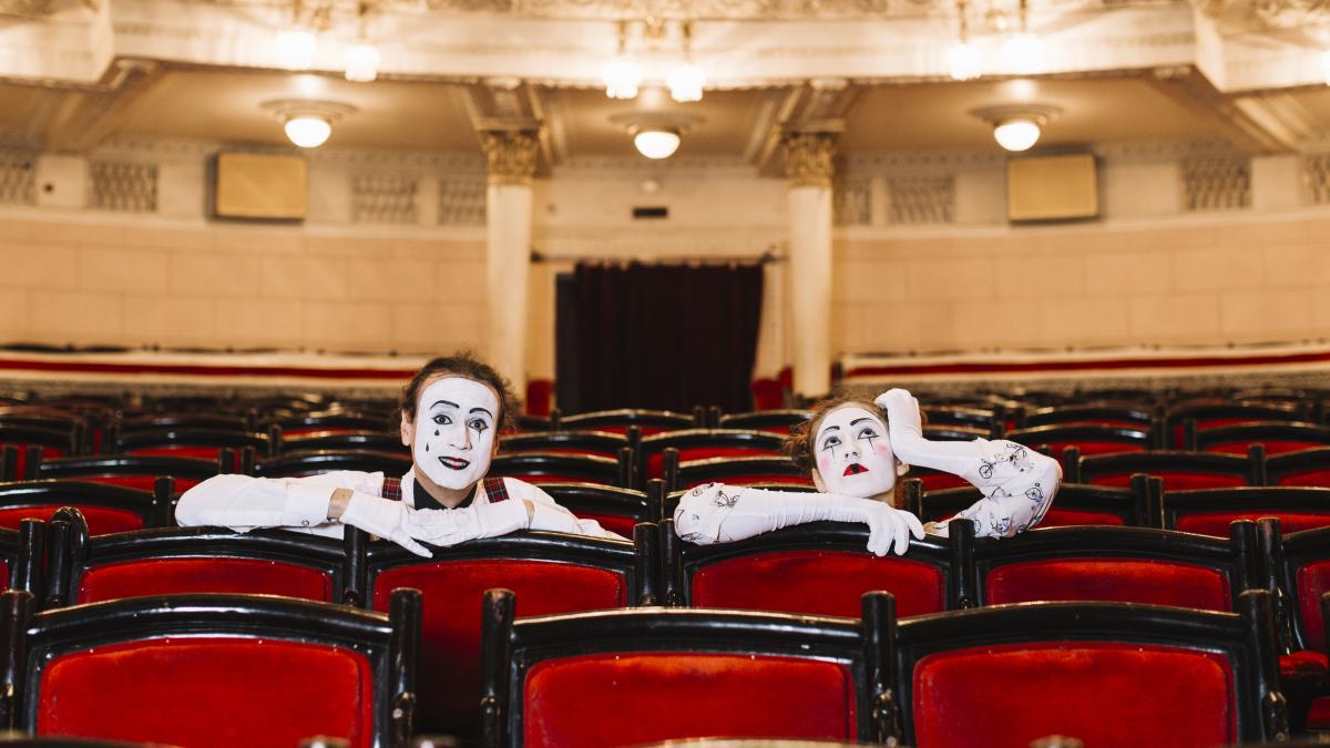 cat-a-costat---trei-kilometri-de-autostrada-lectia-culturala-data-de-unguri-romanilor--dirijorul-cristian-mandeal-noi-nici-in-urmatorii-50-de-ani-nu-o-sa-avem_01810900