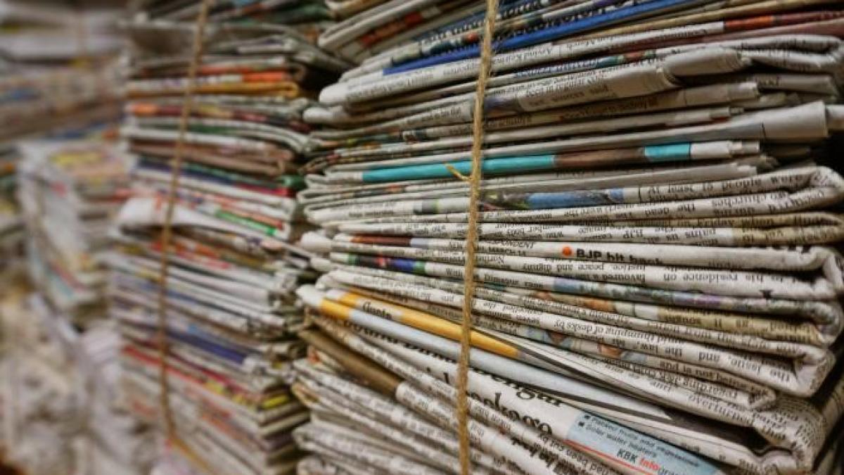 ziare-ilustrativ-maculatura-hartie-carti-pxhere_49790200