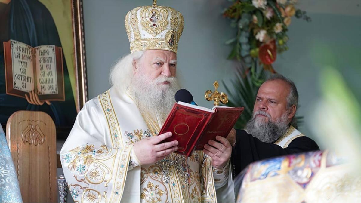 ips-calinic-demonteaza-petitia-lui-baconschi-si-papahagi-de-schimbare-a-datei-pastilor_02385700