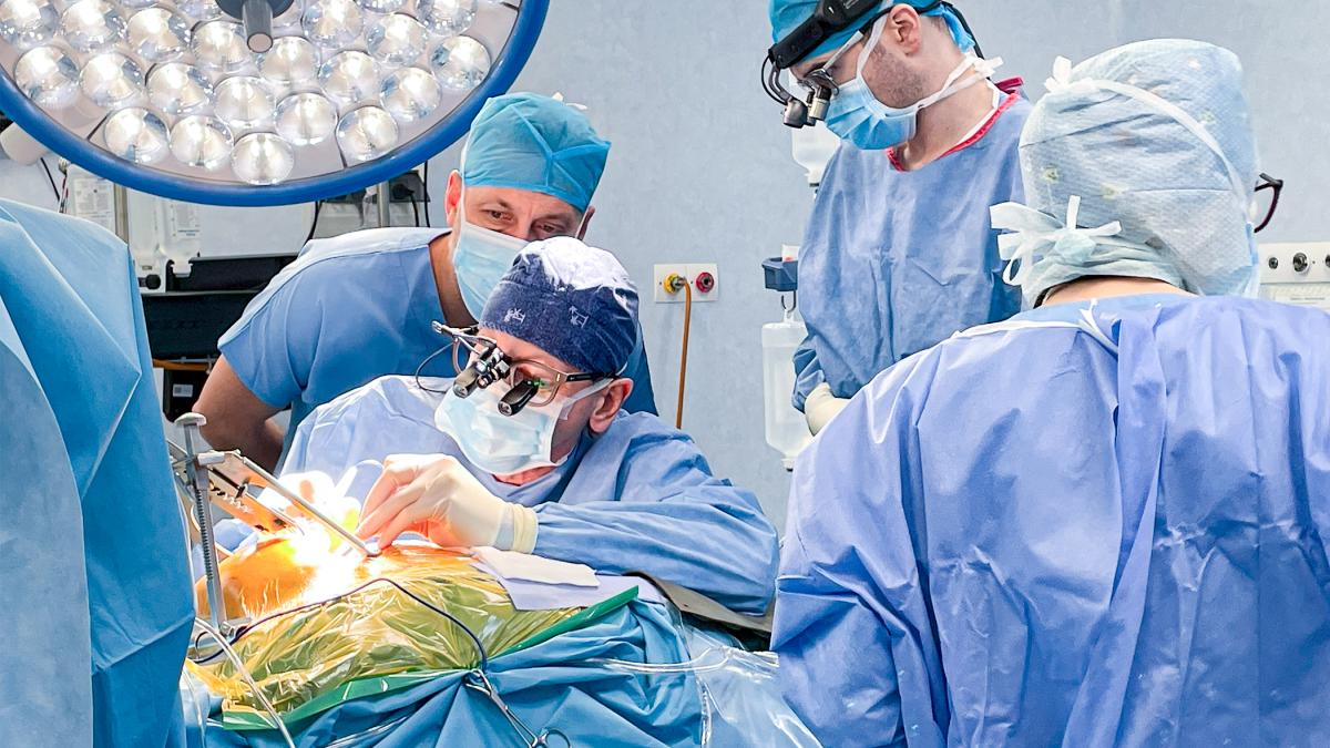 spitalul-monza-anun-a-extinderea-departamentului-de-chirurgie-cardiaca-minim-invaziva-prin-adaugarea-unei-sec-ii-de-chirurgie-cardiovasculara-condusa-de-dr-stanislav-rurac1_93174500