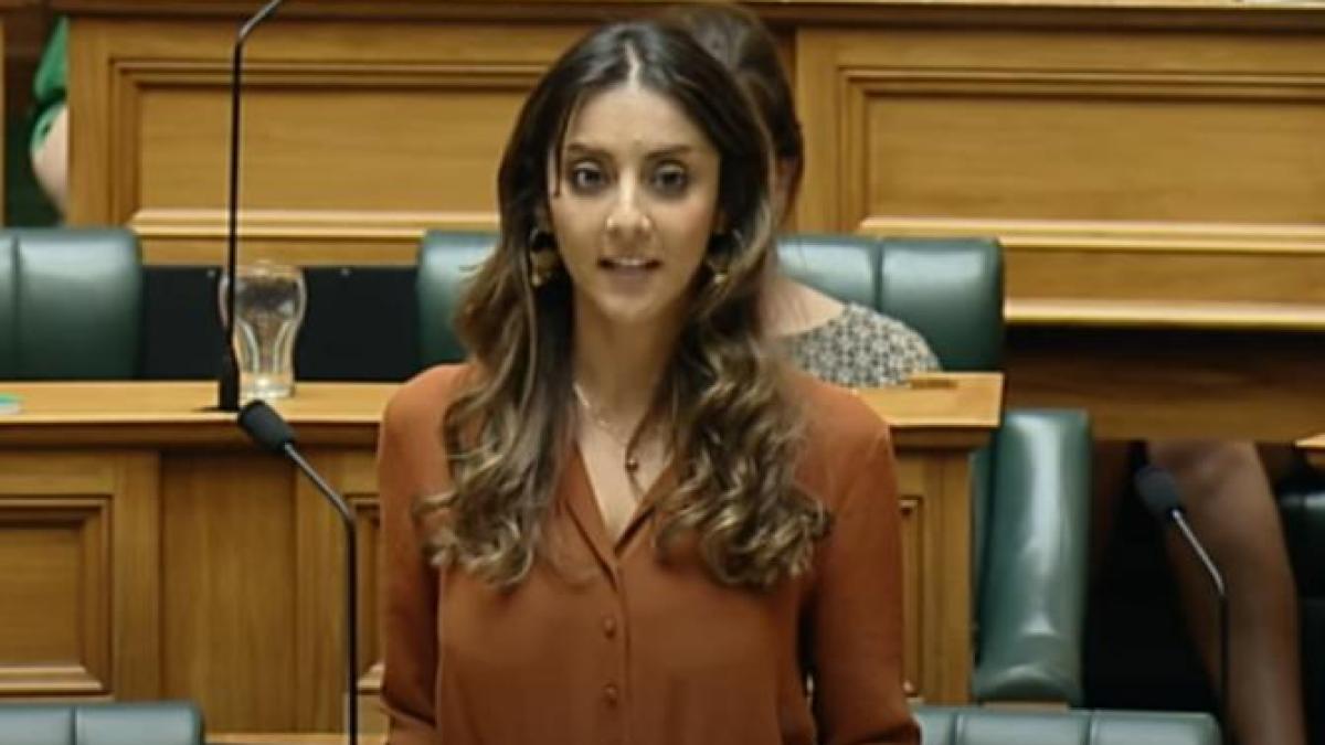 golriz-ghahraman_38654900