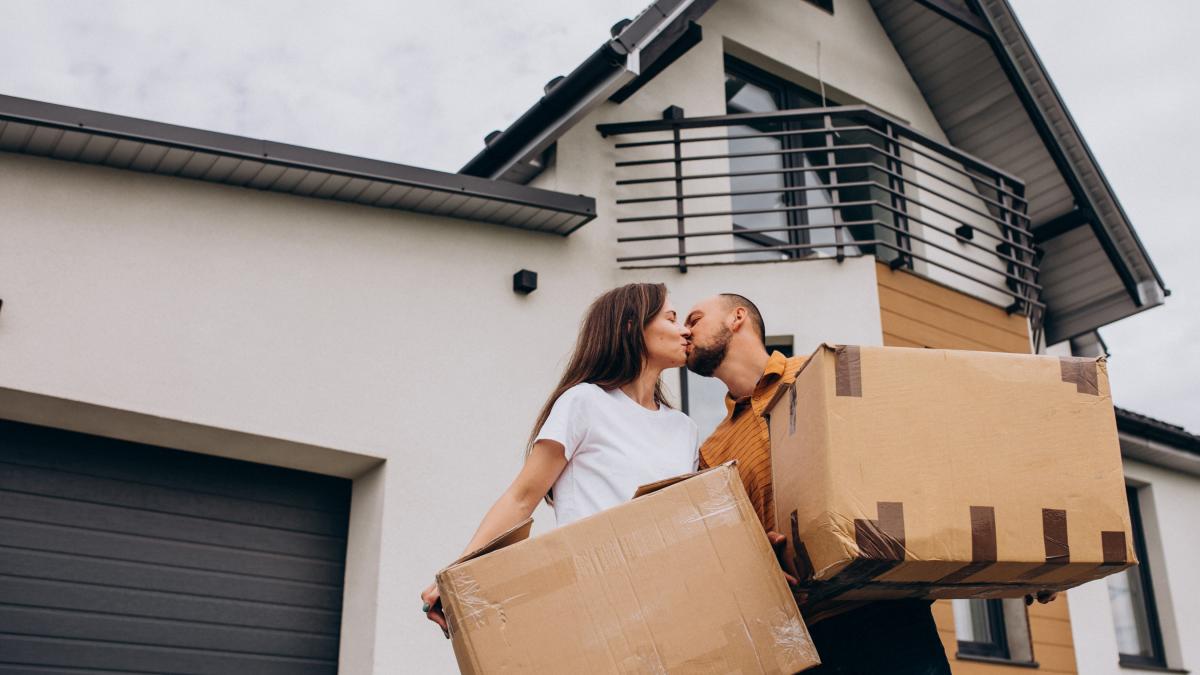 case-tineri-insuratei_84474500