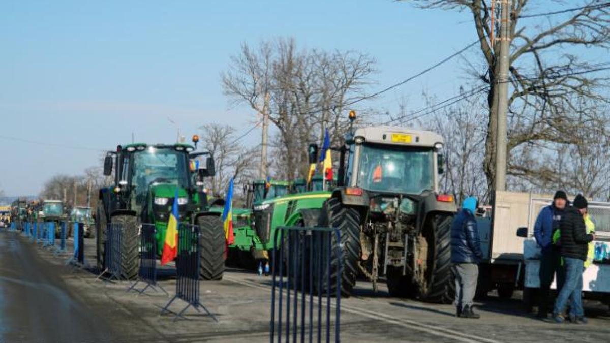 trafic-ingreunat-la-vama-siret-si-afumati--fermierii-din-satu-mare-si-maramures-vor-sa-blocheze-vama-halmeu_42273500