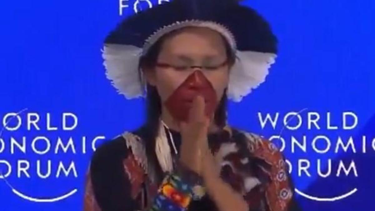 saman-davos_56482400