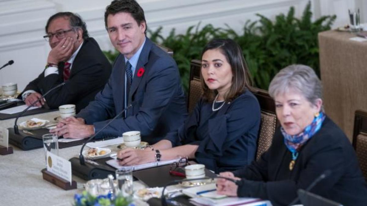 de-ce-limiteaza-canada-numarul-de-studenti-straini-si-cine-va-fi-afectat_54077300