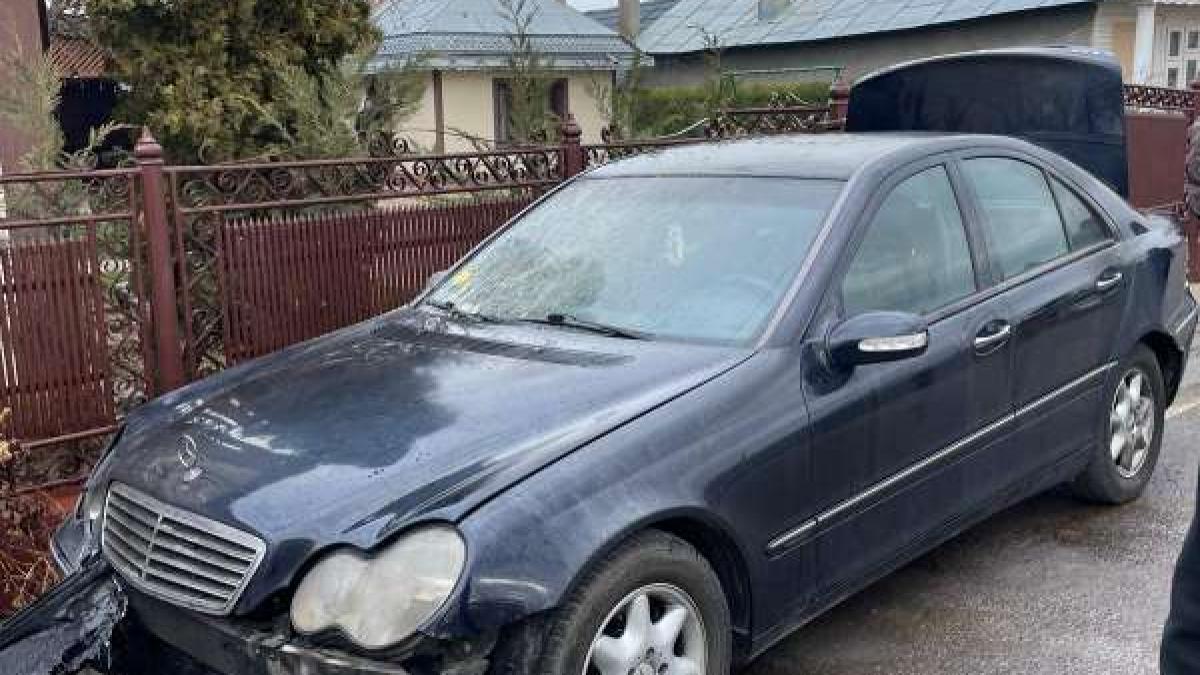 barbat-din-galati--cercetat-pentru-distrugerea-a-cinci-masini--prin-lovire-intentionata-si-incendiere_11754400