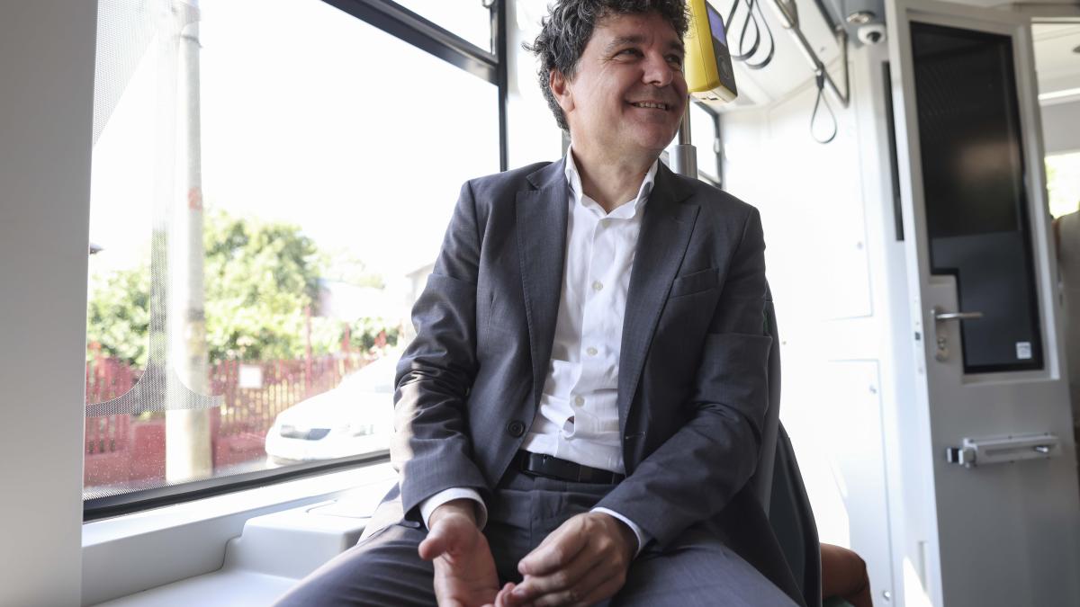 robert-negoita--exasperat-de-nicusor-dan-vine-un-politruc-nefrezat--cu-mainile-in-buzunar-sa-ne-spuna-ca-pasajele-nu-fluidizeaza-traficul_85627500