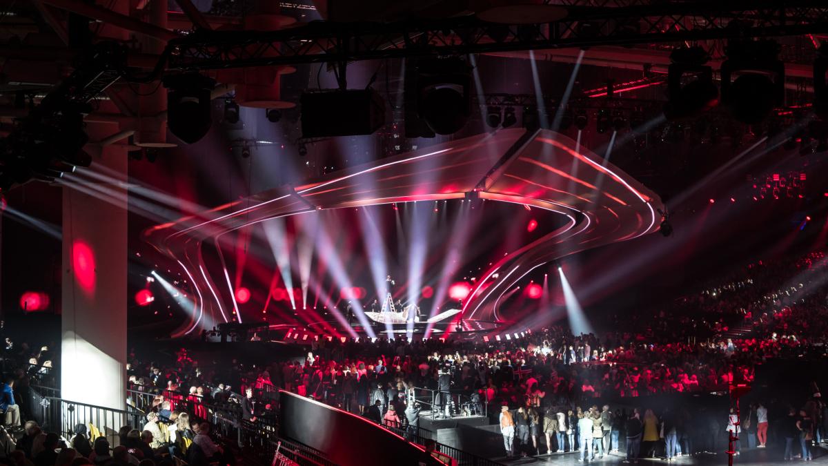 marina-almasan--dupa-ce-romania-nu-a-platit-taxa-de-participare-la-eurovision--in-valoare-de-180-000-de-euro-ajunge-cu-banii-aruncati_15431900