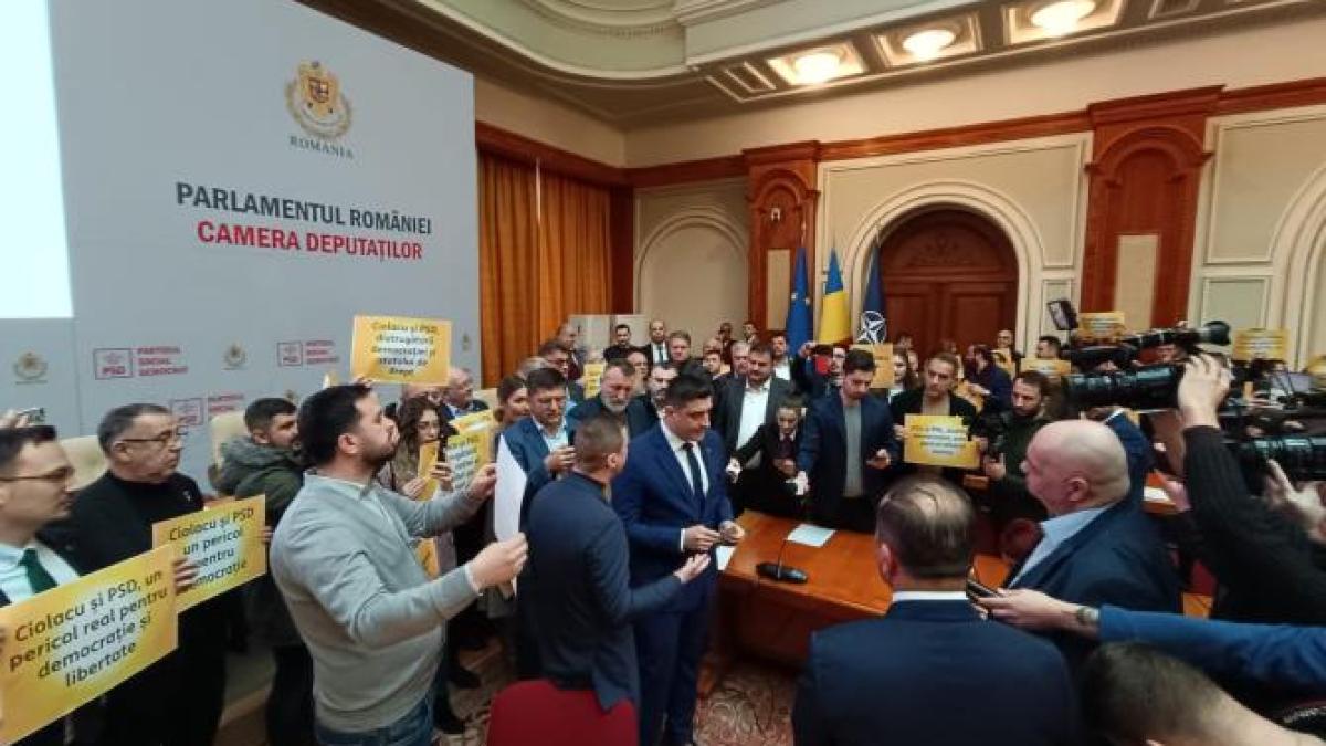 aur-protest-comasare-1_90889800