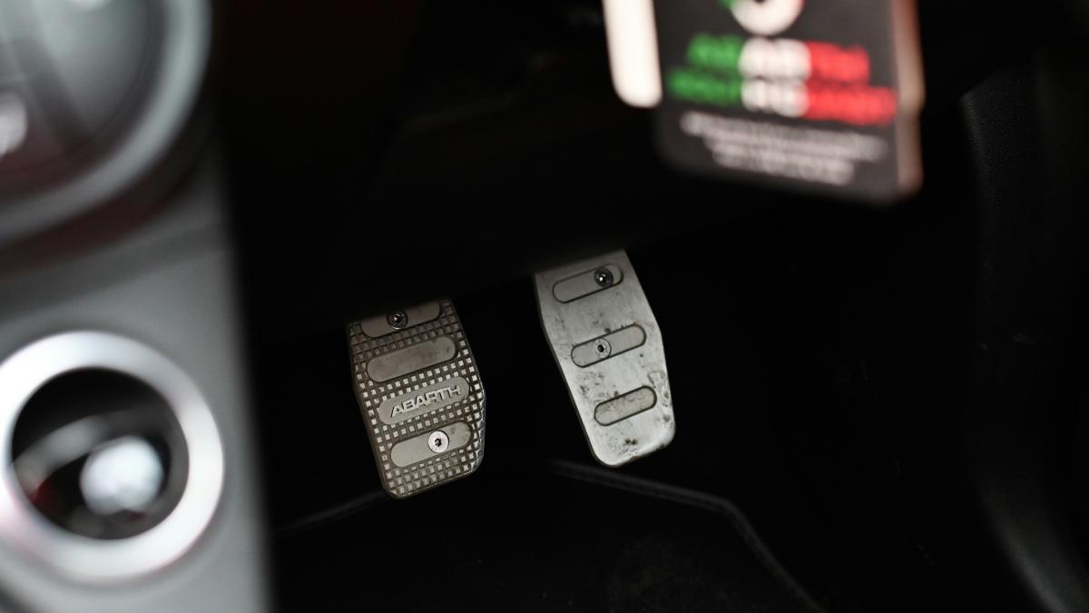 pedala-masina_96722700