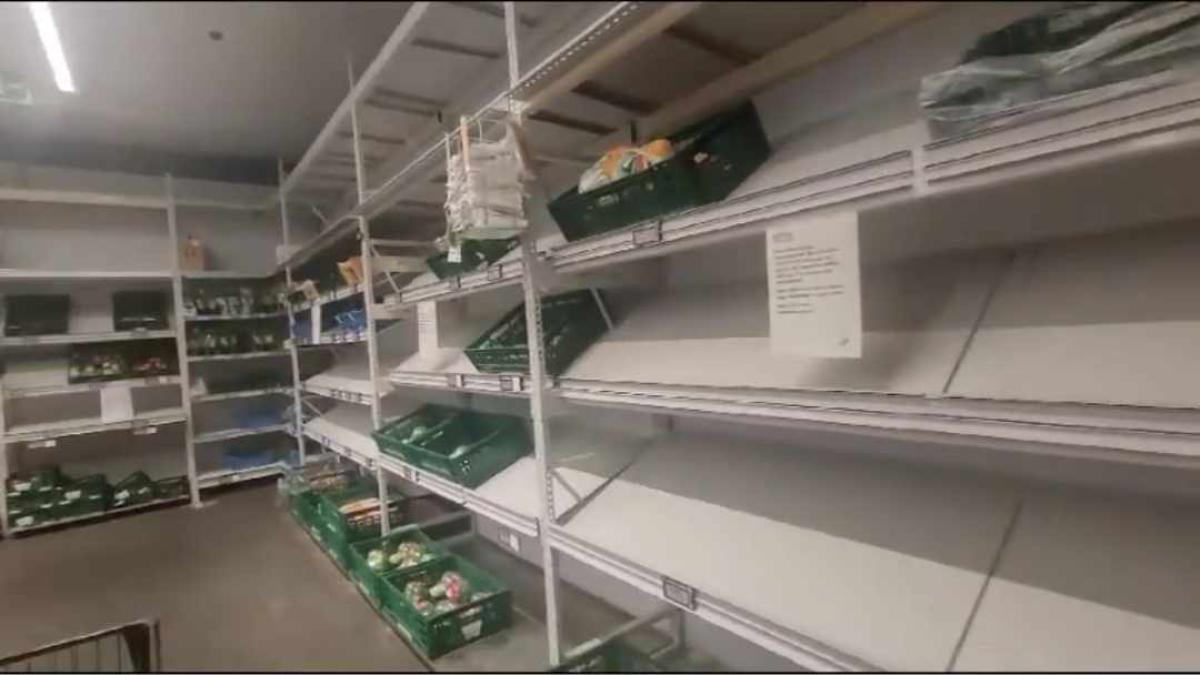 supermarketurile-din-bruxelles-au-ramas-cu-rafturile-goale-din-cauza-protestelor-fermierilor_07943000