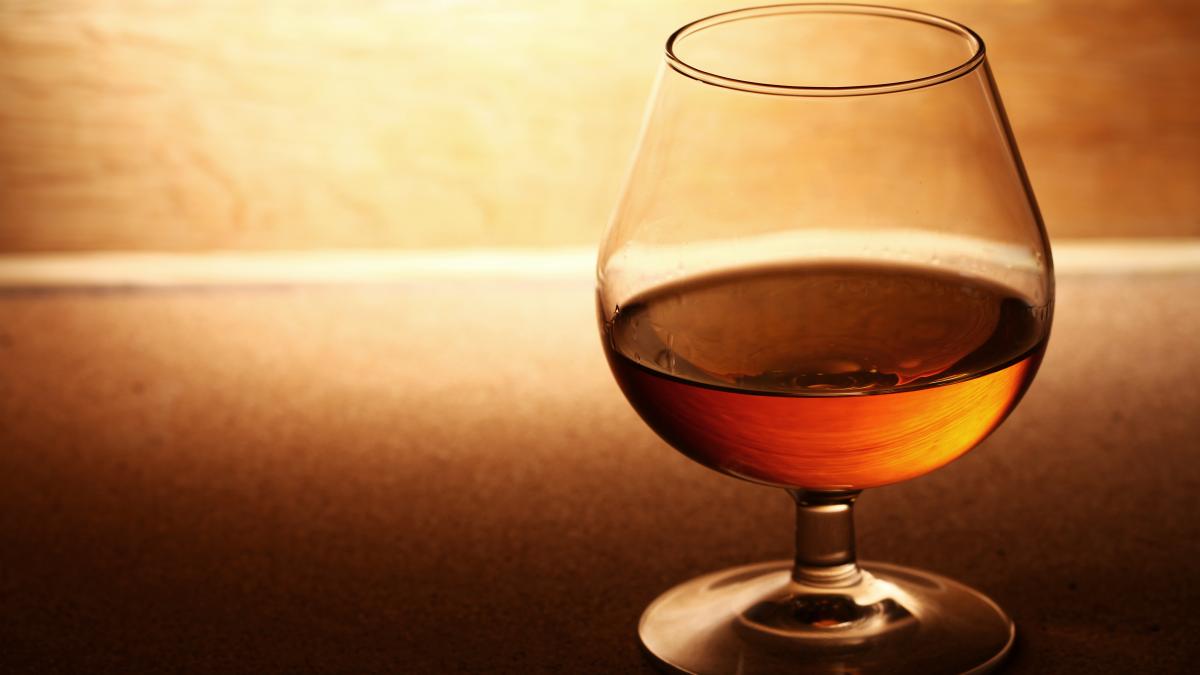 un-pahar-de-coniac-frantuzesc-baut-la-manastirea-cernica-si-legatura-cu-gheorghiu-dej--dan-ciachir--amintire-din-1988_48444400