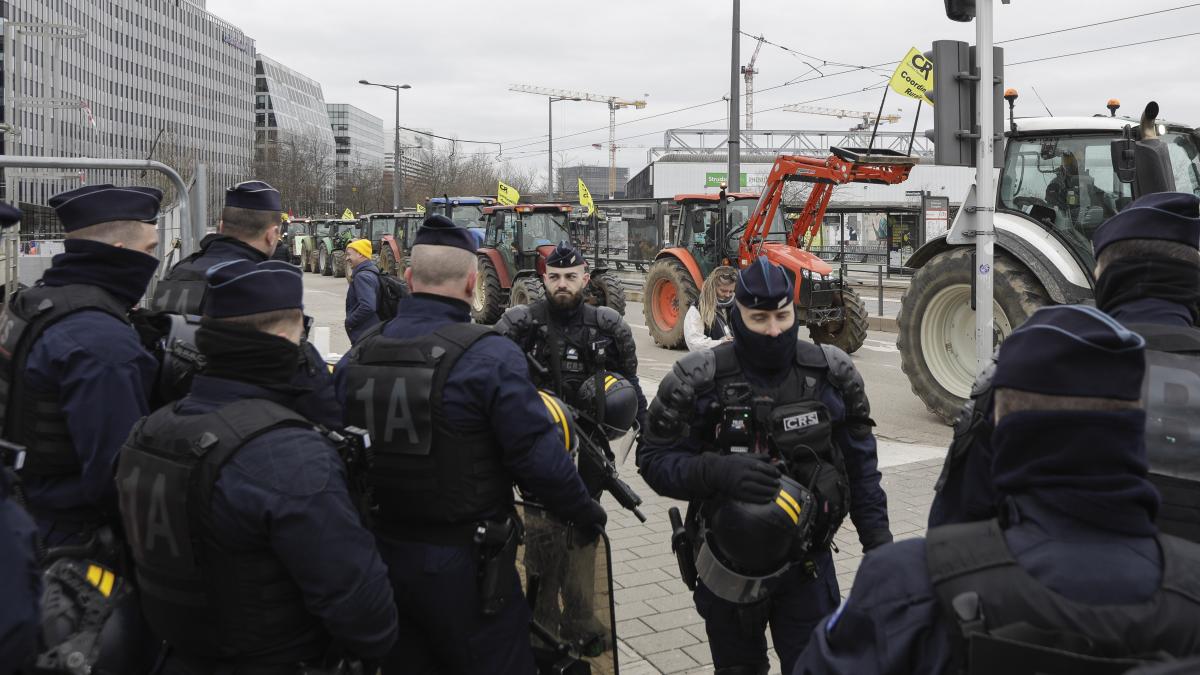 inquam_protest_fermieri_pe_strasbourg_02_inquam_photos_octav_ganea_13054100