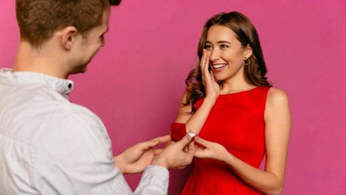 un-matematician-dezvaluie-formula-pentru-cererea-in-casatorie-perfecta--ar-trebui-sa-cheltuiesti-2-5-luni-de-salariu-pe-inel_50245100