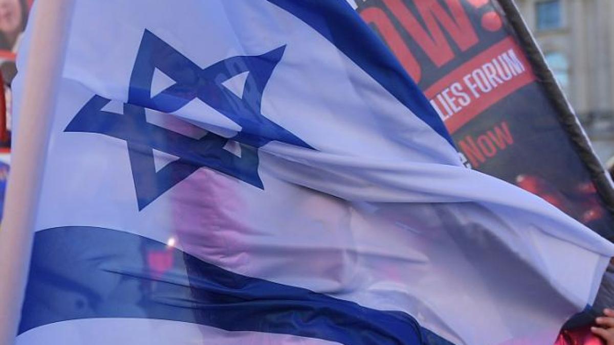 ostatici-vazuti-intr-o-inregistrare-video-a-hamas--casa-alba-indeamna-israelul-sa-reduca-ofensiva_44131900