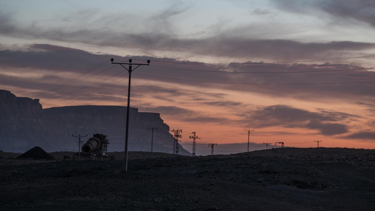 sute-de-mii-de-oameni-in-pana-de-curent-in-australia--dupa-ce-vremea-a-afectat-liniile-electrice_99566600