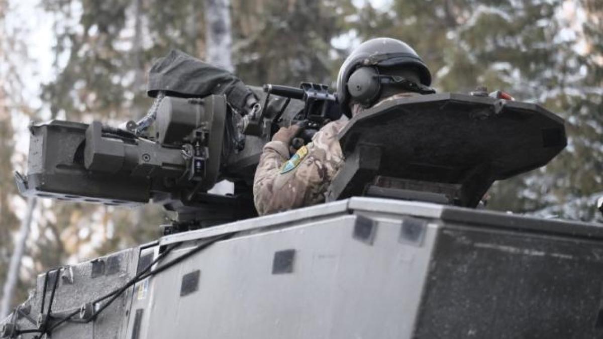 marea-britanie-va-trimite-tancuri-la-exercitiile-de-razboi-ale-nato--pe-fondul-temerilor-privind-un-conflict-cu-rusia_45666200