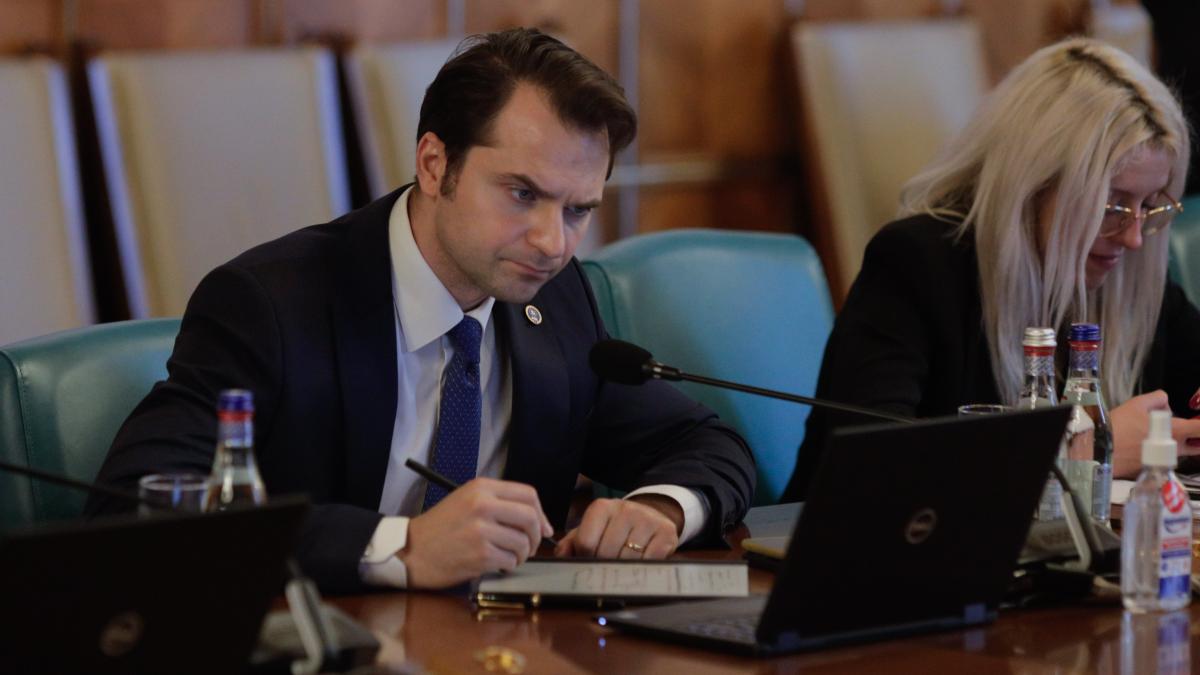 sebastian-burduja-inquam_photos_george_calin_77295800