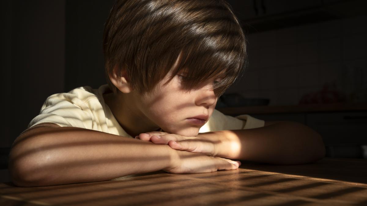 copil-de-9-ani--abandonat-de-mama-la-spitalul-de-copii-din-galati_24998100